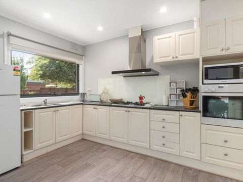 The Heart Of Cosmopolitan Mornington - Maitland Accommodation 2