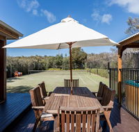 The Heyfield Hideaway Tennis  Spa - Maitland Accommodation