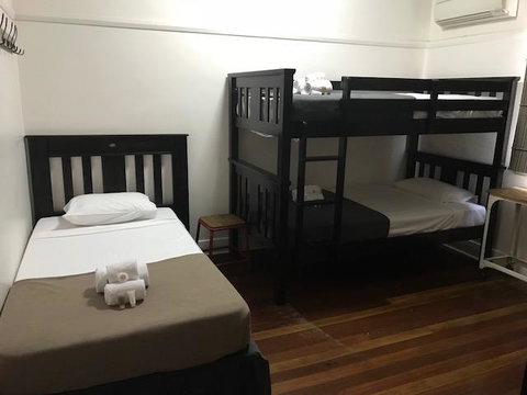 The Irish Village - Maitland Accommodation 1