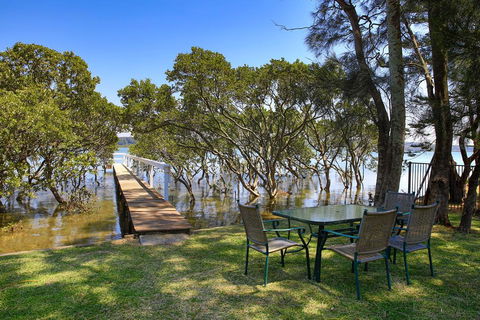The Jetty At Culburra Beach - Pet Friendly Waterfront - Maitland Accommodation 3