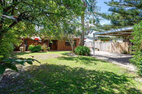 The Leisure House - Maitland Accommodation 2