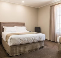 The Lighthouse Hotel - Maitland Accommodation