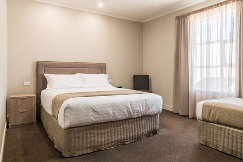 The Lighthouse Hotel - Maitland Accommodation 0