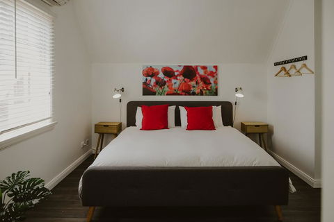The Loft @ Denver - Maitland Accommodation 1
