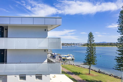 The Mid Pacific - Maitland Accommodation 0