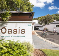 The Oasis Apartments and Treetop Houses - Maitland Accommodation