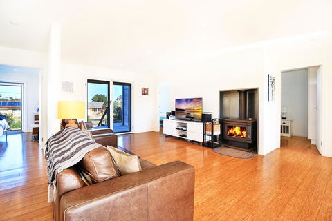 The Palings At Culburra - Pet Friendly - Maitland Accommodation 3