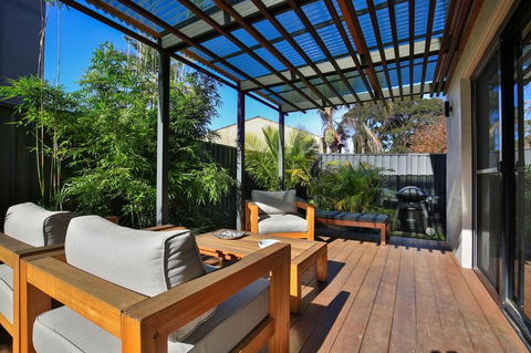 The Pines, Culburra Beach - Maitland Accommodation 1