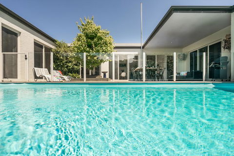 The Portsea Hideaway - Maitland Accommodation 2