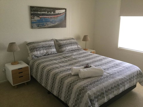 The Red Door - Maitland Accommodation 3