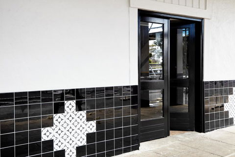 The Royal Hotel, Drouin - Maitland Accommodation 3