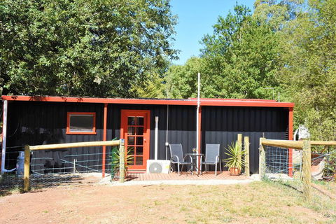 The Shelter Shed Garden Studio Apartment - Maitland Accommodation 2