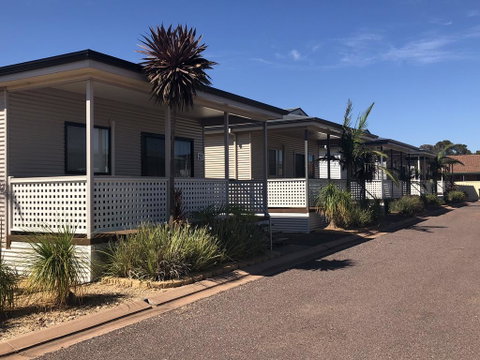 The Sundowner Cabin & Tourist Park - Maitland Accommodation 0