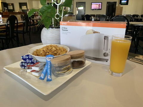 The Victoria Hotel - Maitland Accommodation 1