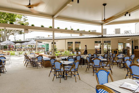The Waterloo Bay Hotel - Maitland Accommodation 2