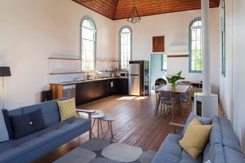 The Welsh Church - Maitland Accommodation 2