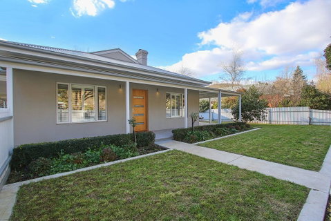 Three Sisters - Maitland Accommodation 0