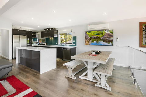 Top Class Beach Front Tootgarook - Maitland Accommodation 2
