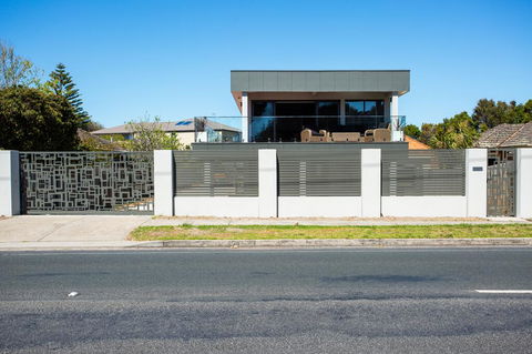Top Class Beachfront Tootgarook - Maitland Accommodation 1