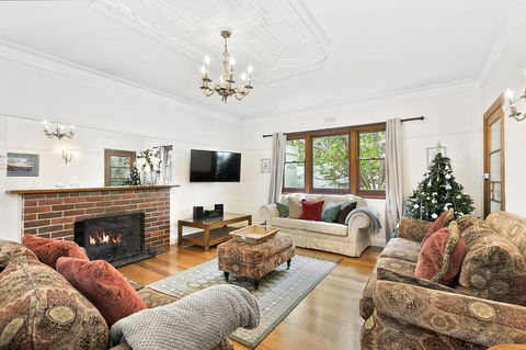Torquay Retreats Aus - Bristol Road - Maitland Accommodation 1