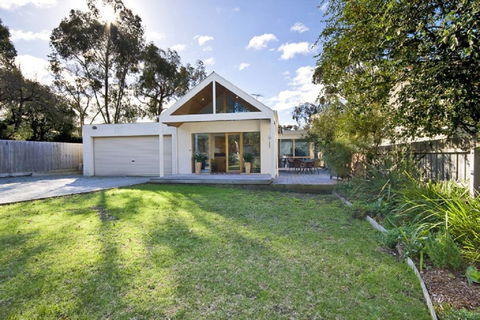 Torquay Retreats Aus - Eighteen Beach - Maitland Accommodation 0