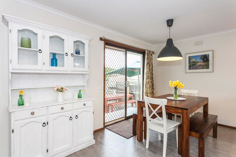 Torquay Retreats Aus- TwentyTwo Pride - Maitland Accommodation 1