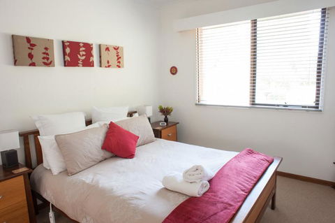 TorquayToongahra BnB - Maitland Accommodation 1