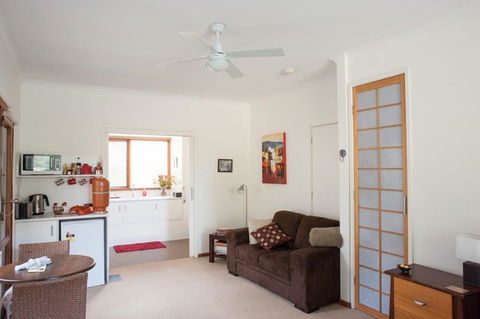 TorquayToongahra BnB - Maitland Accommodation 2