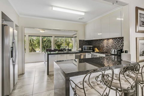 Total Rye Beach Family Getaway - Maitland Accommodation 1