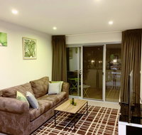 Tranquil Relaxing Forrest Style Apartment - Braddon CBD - Maitland Accommodation