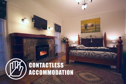 Tudor Cottages - Maitland Accommodation 2