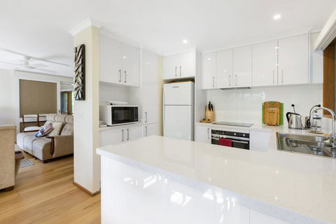 TUSCAN OASIS - RYE - Maitland Accommodation 0