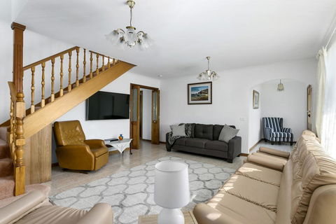 Tyrone Beach House - Maitland Accommodation 3