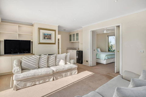 Tyrone Beach Retreat, VIEWS - Maitland Accommodation 3