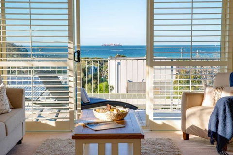 Tyrone Beach Retreat, VIEWS - Maitland Accommodation 2