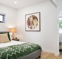Ultra Modern Studio Suite with Balcony Near Shops - Maitland Accommodation