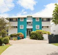 Unit 1 On The Park Frank Street Coolum Beach WIFI 400 Bond LINEN INCLUDED - Maitland Accommodation