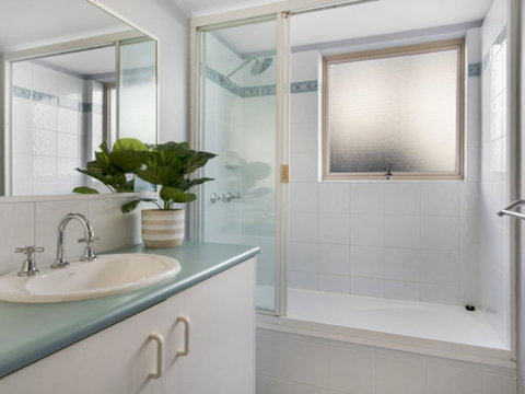 Unit 3 Emerald Shores - Shipping Lane Views! - Maitland Accommodation 1