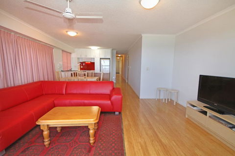 Unit 3 Phoenix Apartments, 1736 David Low Way Coolum Beach - Linen Incl. WIFI, 500 Bond - Maitland Accommodation 3