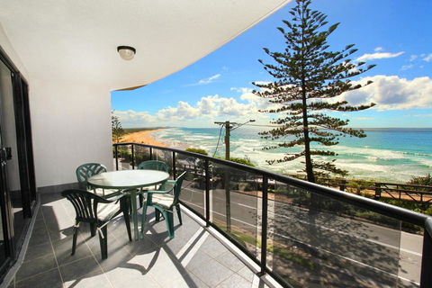 Unit 5, Phoenix Apartments, 1736 David Low Way Coolum Beach, LINEN INCLUDED, 500 Bond - Maitland Accommodation 0