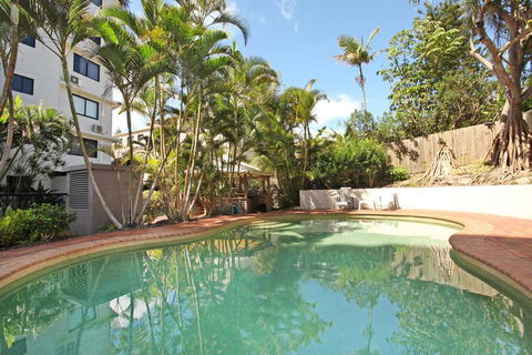 Unit 5, Phoenix Apartments, 1736 David Low Way Coolum Beach, LINEN INCLUDED, 500 Bond - Maitland Accommodation 1