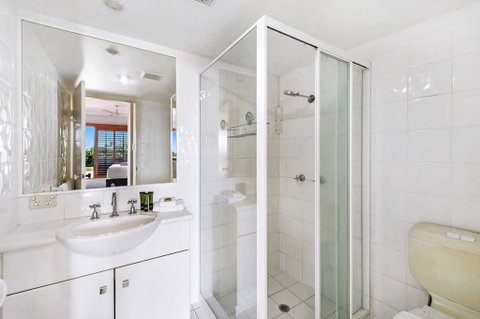 Unrivaled Ocean And City Views From Resort Style 3bed With Garden - Maitland Accommodation 2