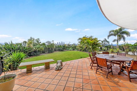 Unrivaled Ocean And City Views From Resort Style 3bed With Garden - Maitland Accommodation 0