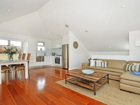 Villa By The Sea - Maitland Accommodation 1