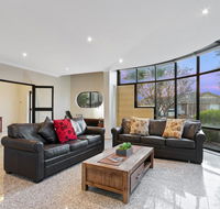 Villa de Marseilles - Melbourne - Maitland Accommodation