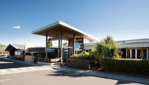Villa Noosa Hotel - Maitland Accommodation 0