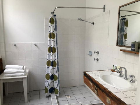 Vine Valley Inn - Maitland Accommodation 1