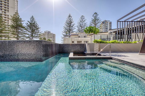 Vue Broadbeach - Maitland Accommodation 2