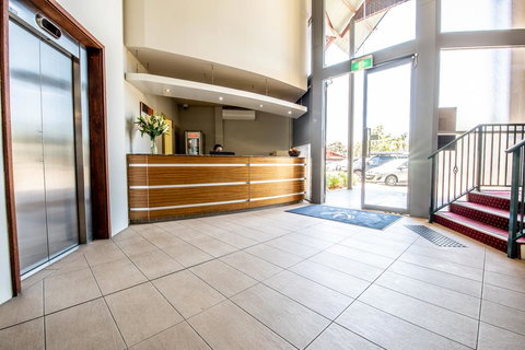 Warners At The Bay - Maitland Accommodation 1