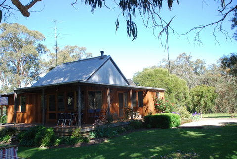 Bluegum Ridge Cottages - Maitland Accommodation 0